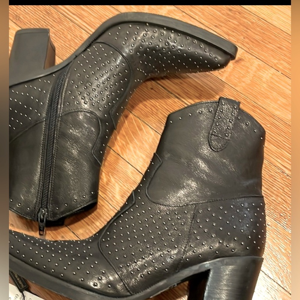 Emanuele Crasto leather boots with box.